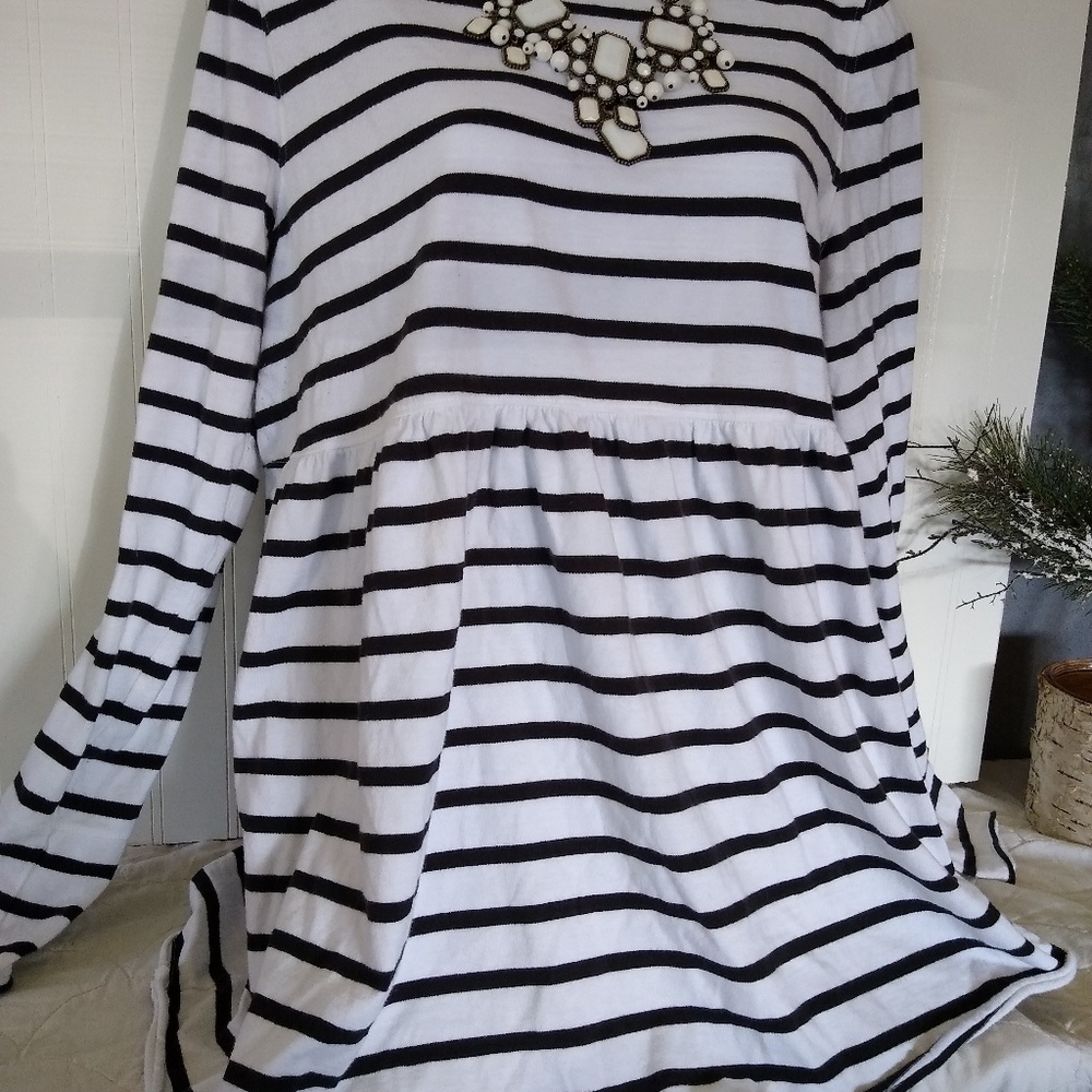 Large Free People Black & White Long Sleeve